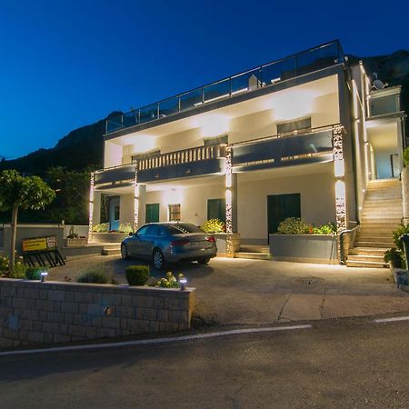 Apartments Vila Nadalina Delux Brela Zewnętrze zdjęcie