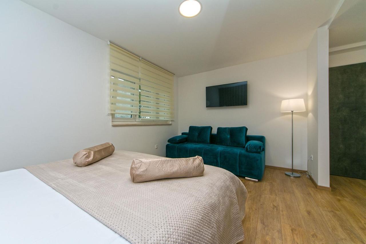 Apartments Vila Nadalina Delux Brela Zewnętrze zdjęcie