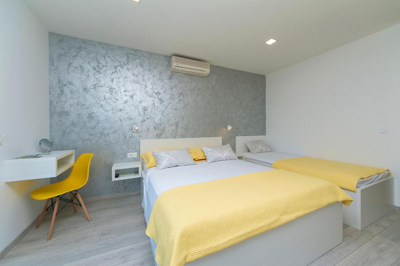 Apartments Vila Nadalina Delux Brela Zewnętrze zdjęcie