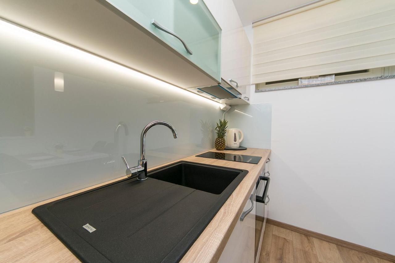 Apartments Vila Nadalina Delux Brela Zewnętrze zdjęcie