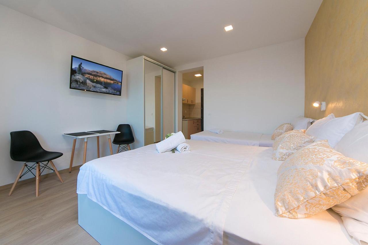 Apartments Vila Nadalina Delux Brela Zewnętrze zdjęcie