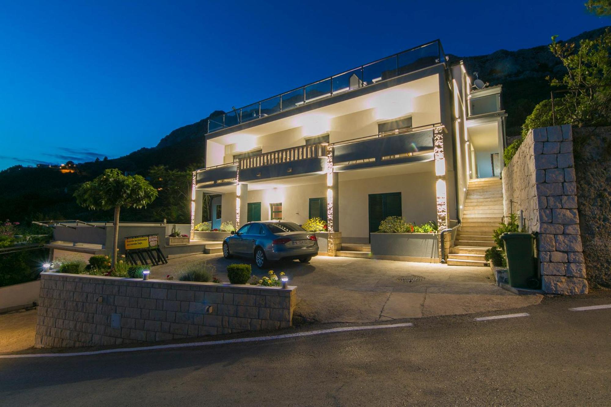 Apartments Vila Nadalina Delux Brela Zewnętrze zdjęcie